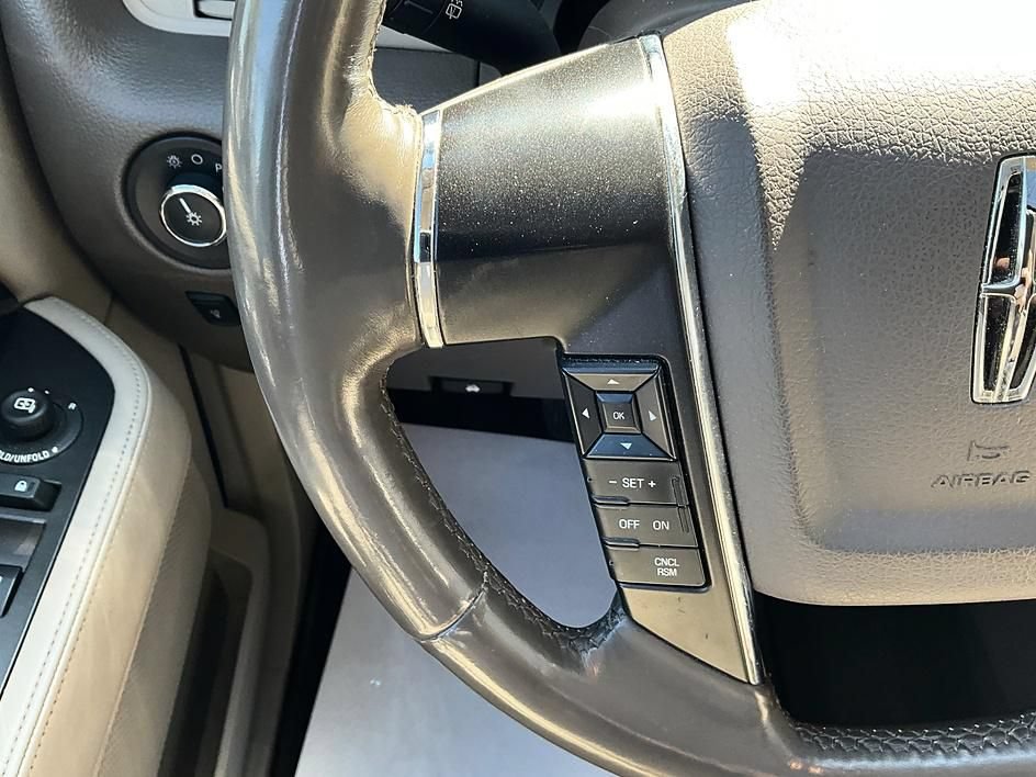 Used 2015 Lincoln Navigator L 4WD image 31