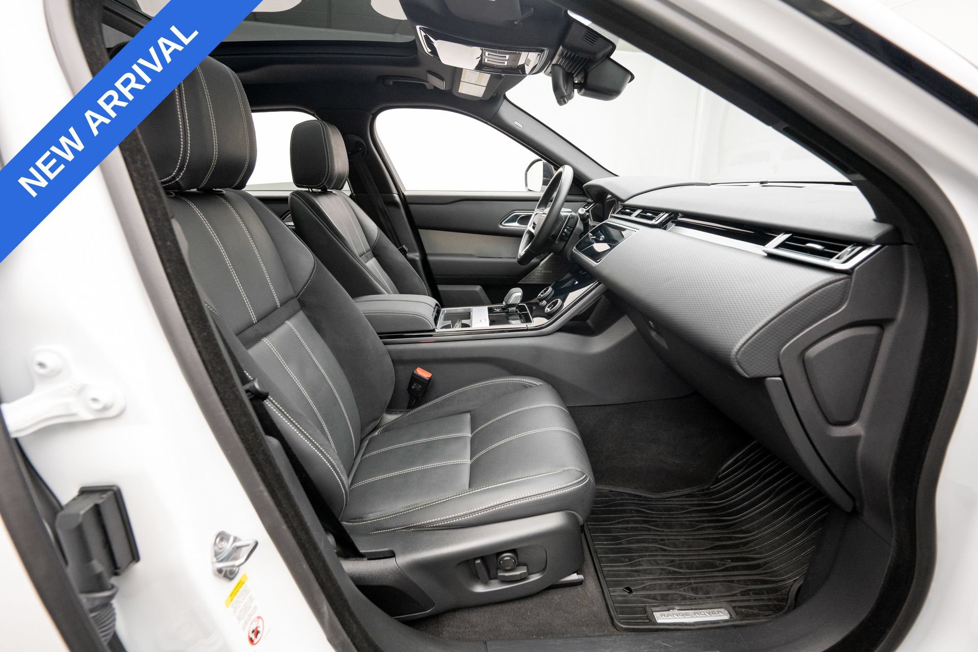 Used 2022 Land Rover Range Rover Velar R-Dynamic S AWD/4WD image 12