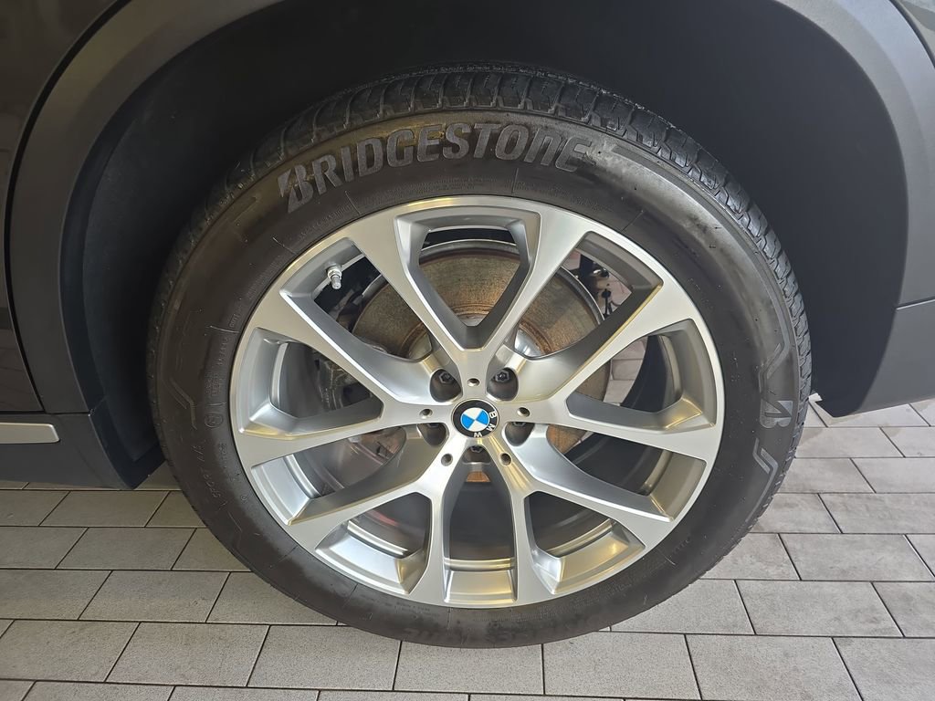Used 2023 BMW X5 xDrive40i AWD/4WD image 35