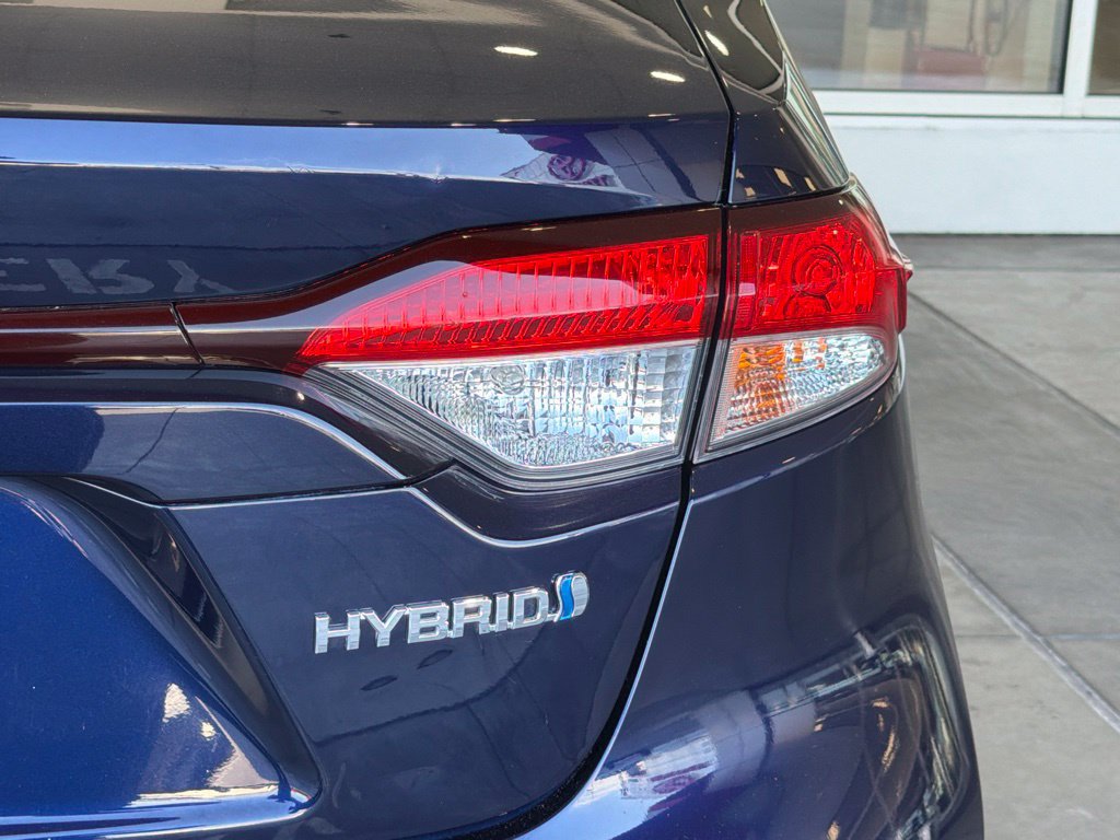 Certified 2021 Toyota Corolla LE FWD image 14