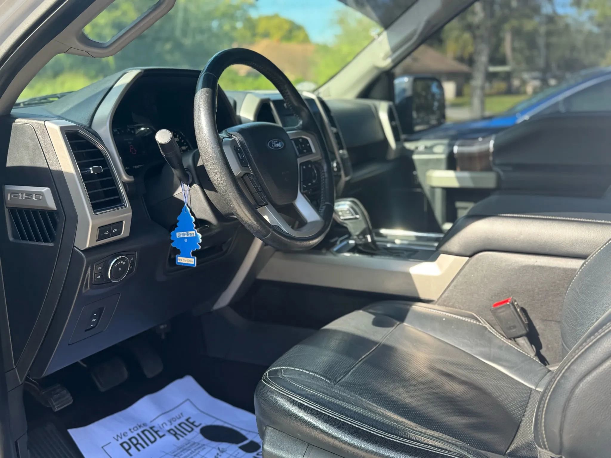 Used 2017 Ford F150 Lariat image 33