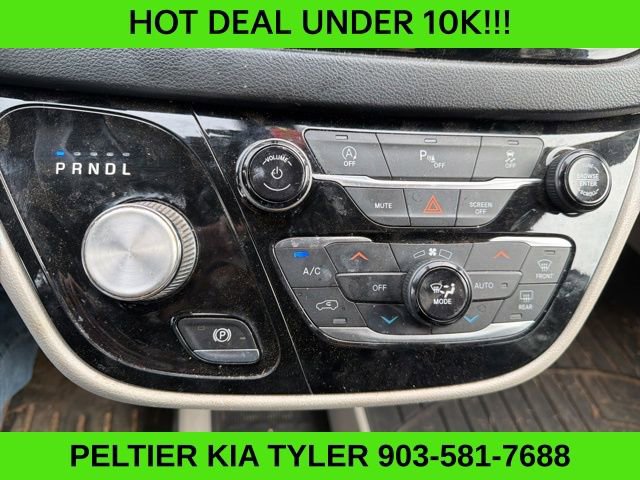 Used 2020 Chrysler Pacifica Touring-L image 19