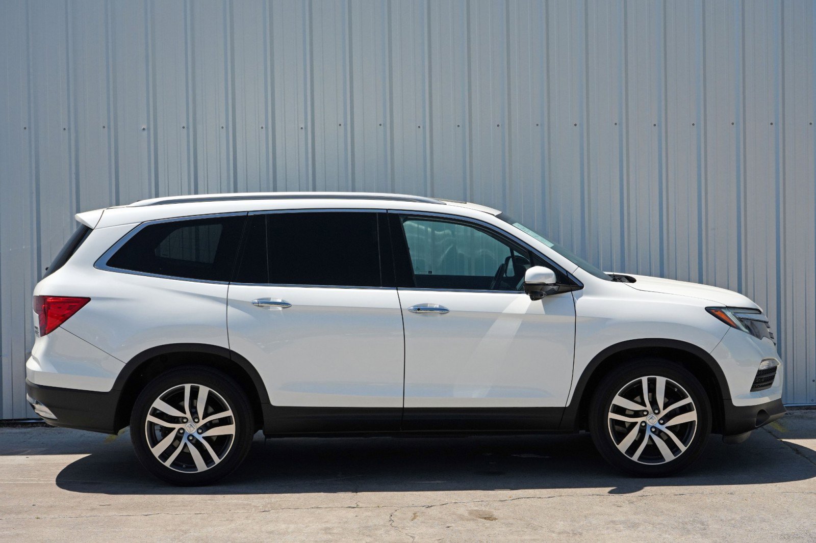 Used 2016 Honda Pilot Touring image 50