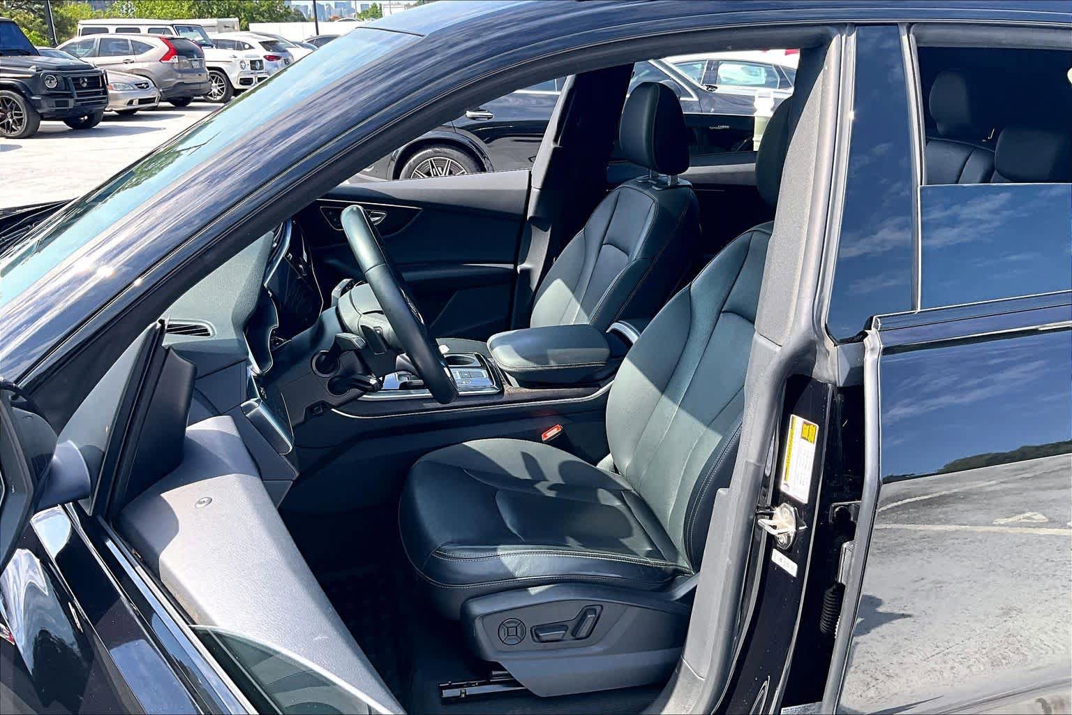 Used 2021 Audi Q8 Premium Plus w/ Premium Plus Package AWD/4WD image 8
