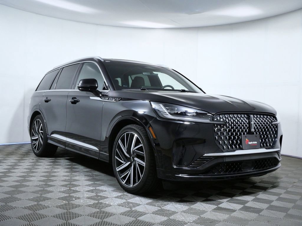 Certified 2025 Lincoln Aviator Black Label AWD/4WD image 1