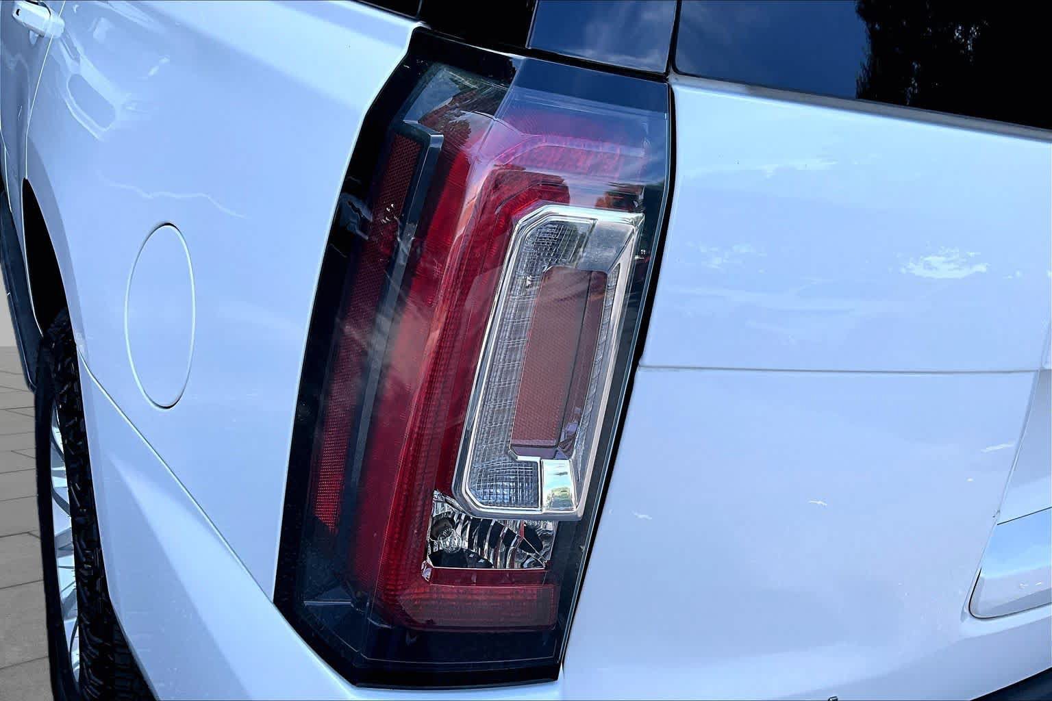 Used 2017 GMC Yukon SLT RWD image 28