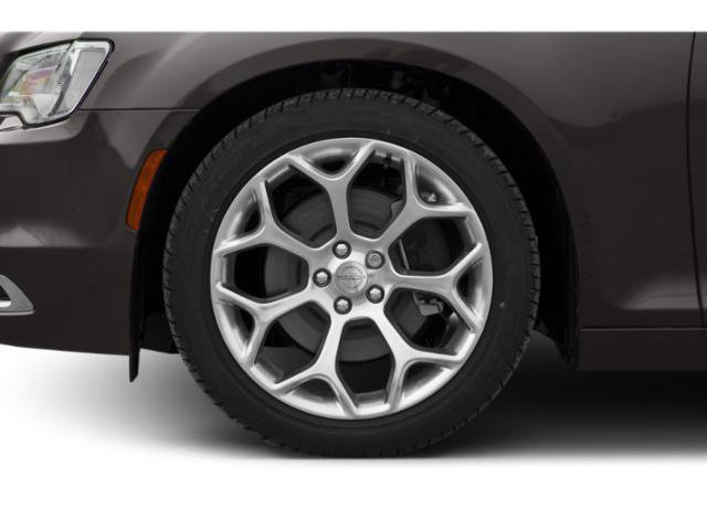 Used 2018 Chrysler 300 C w/ Sun, Sound & Nav Package RWD image 14