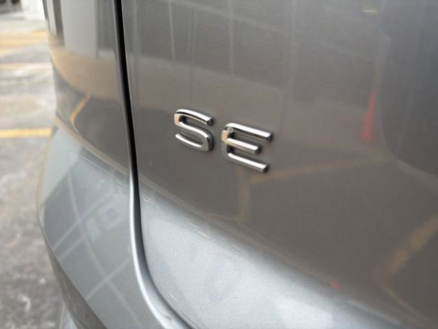 Used 2024 Volkswagen Atlas Cross Sport SE image 27