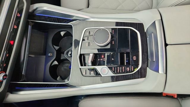 Used 2026 BMW X6 xDrive40i w/ Climate Comfort Package image 55