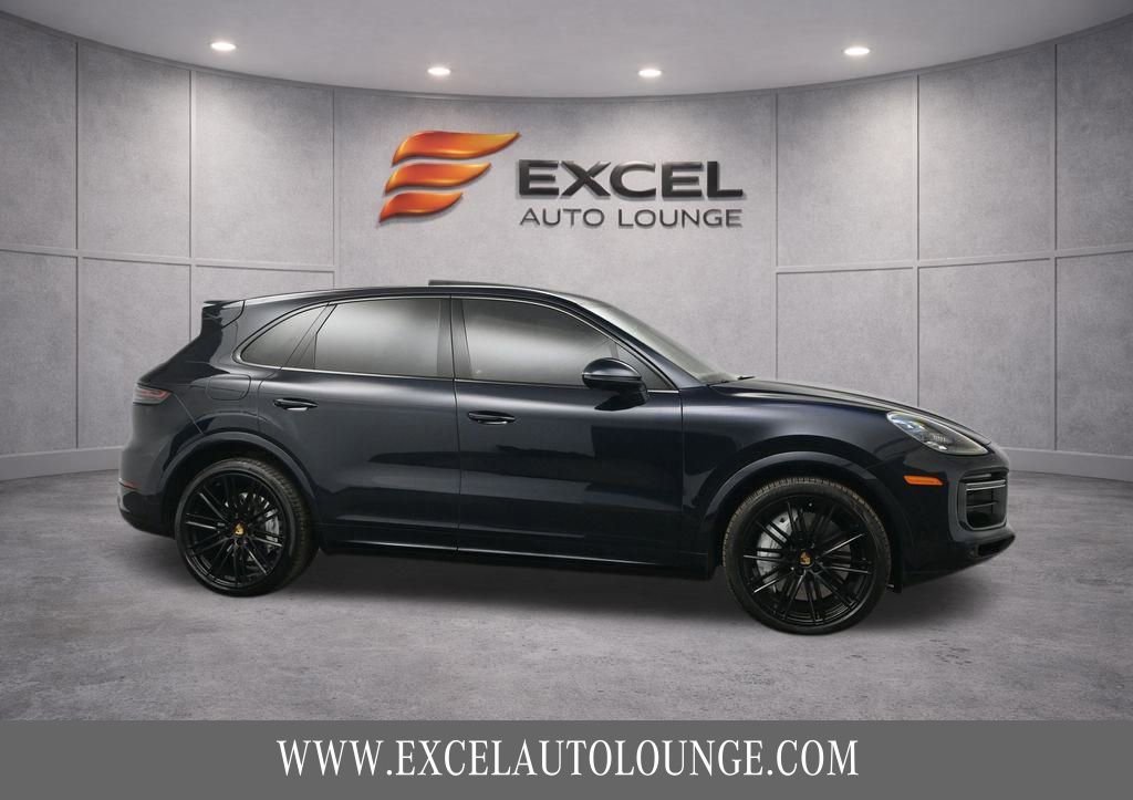 Used 2021 Porsche Cayenne Turbo w/ Premium Package Plus image 10