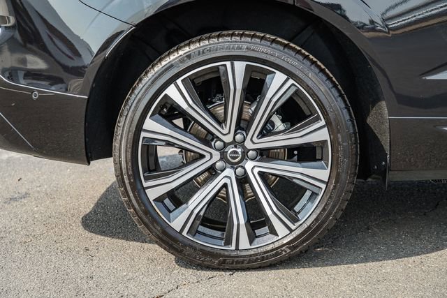 Used 2023 Volvo XC60 B5 Ultimate w/ Climate Package image 18