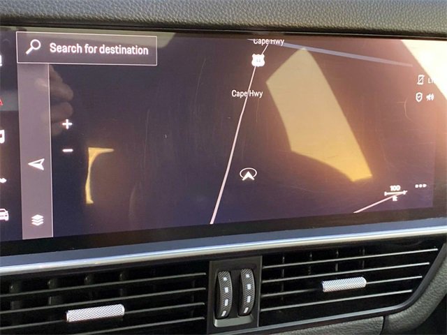 Used 2022 Porsche Cayenne Platinum Edition image 14