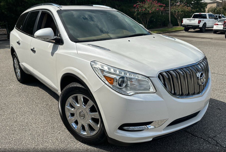 Used 2017 Buick Enclave Leather image 6