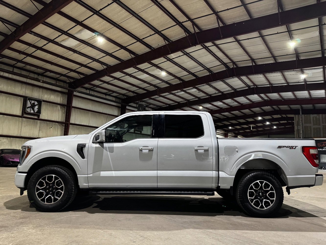 Used 2022 Ford F150 Lariat w/ Equipment Group 502A High image 8