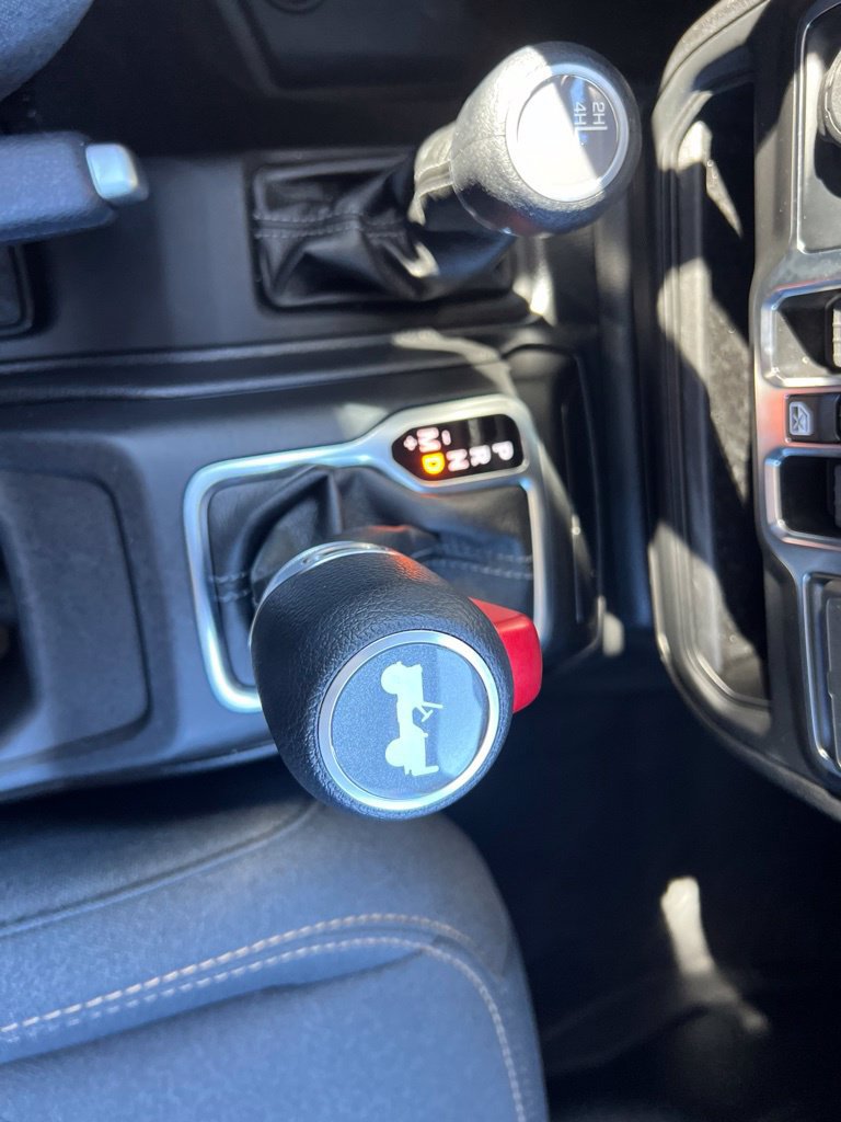 Certified 2025 Jeep Wrangler Unlimited Sahara w/ Technology Group AWD/4WD image 49