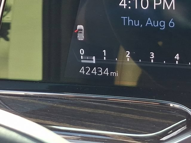 Used 2021 Cadillac Escalade Premium Luxury AWD/4WD image 21