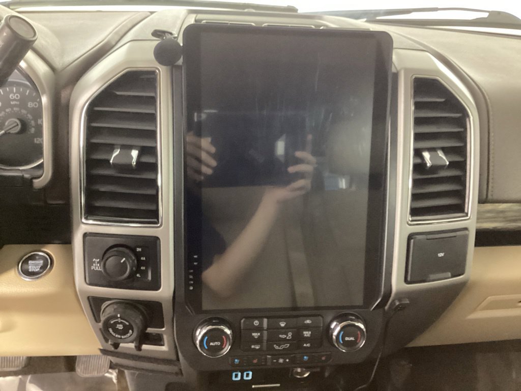 Used 2018 Ford F150 Lariat w/ Trailer Tow Package AWD/4WD image 19