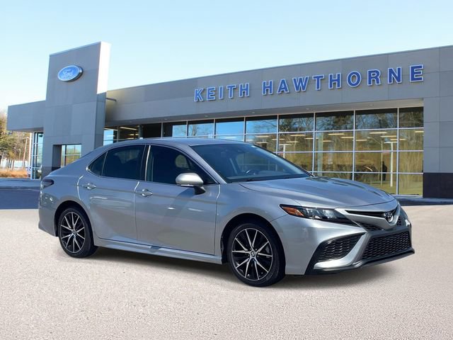 Used 2024 Toyota Camry SE w/ Convenience Package