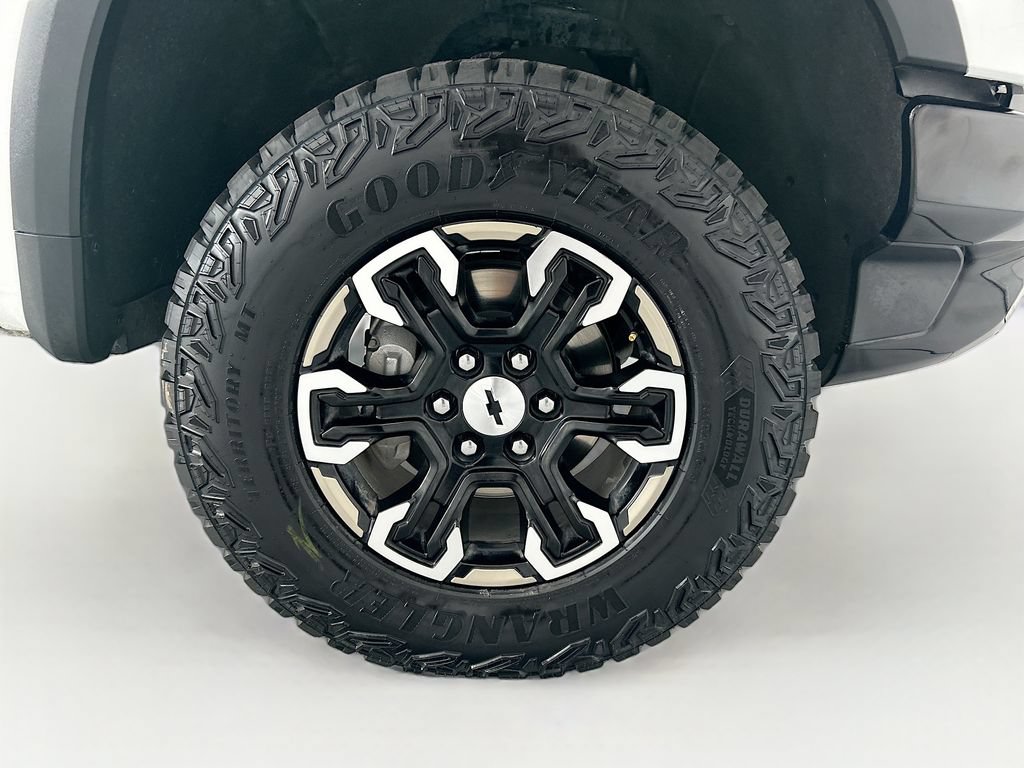 Used 2023 Chevrolet Silverado 1500 ZR2 w/ Technology Package AWD/4WD image 30