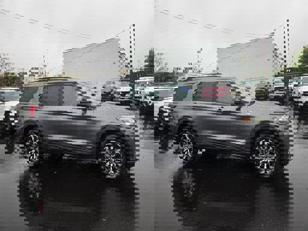 New 2026 Ford Explorer ST-Line image 4