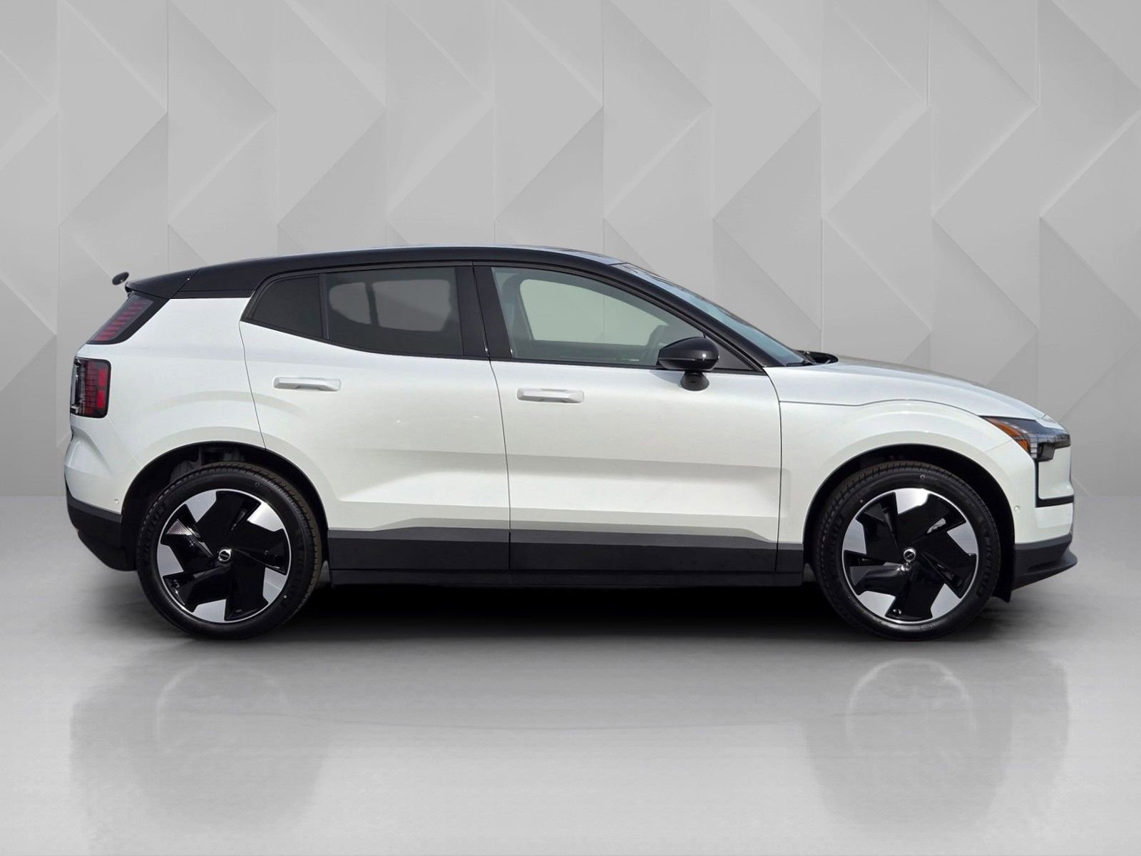 New 2026 Volvo EX30 Ultra w/ Protection Package Premier AWD/4WD image 7