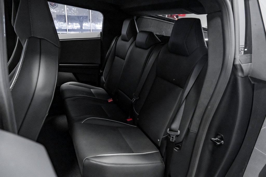Used 2025 Tesla Cybertruck AWD Crew Cab image 40