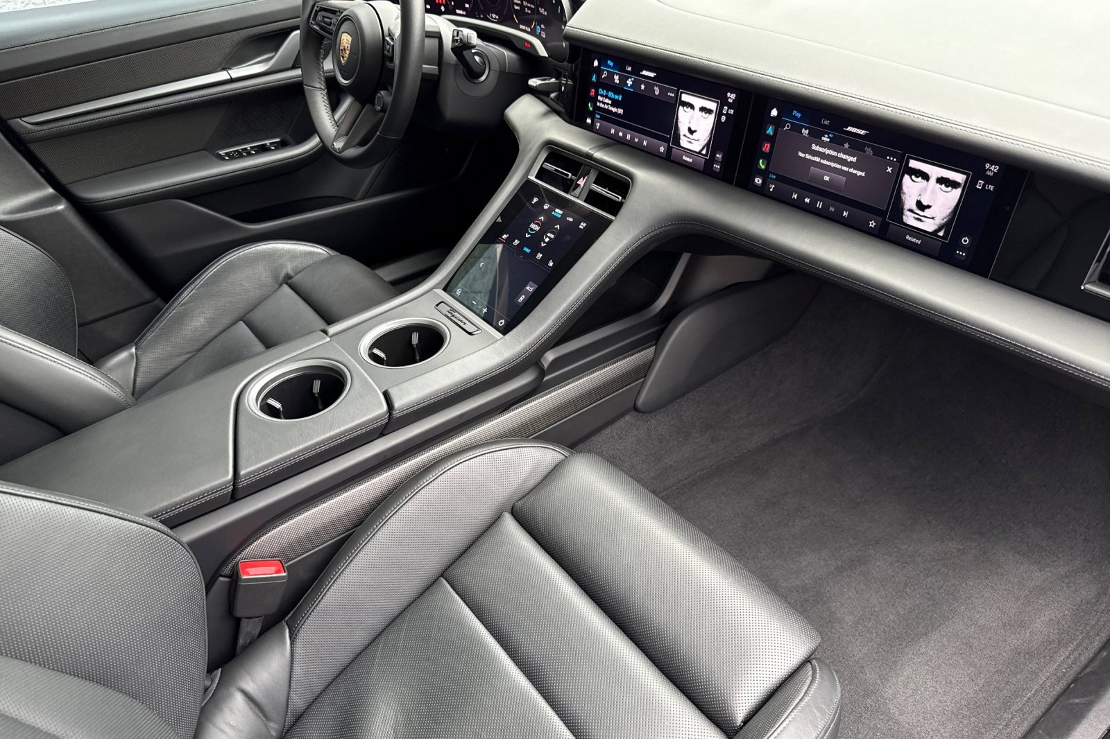 Used 2023 Porsche Taycan GTS image 19