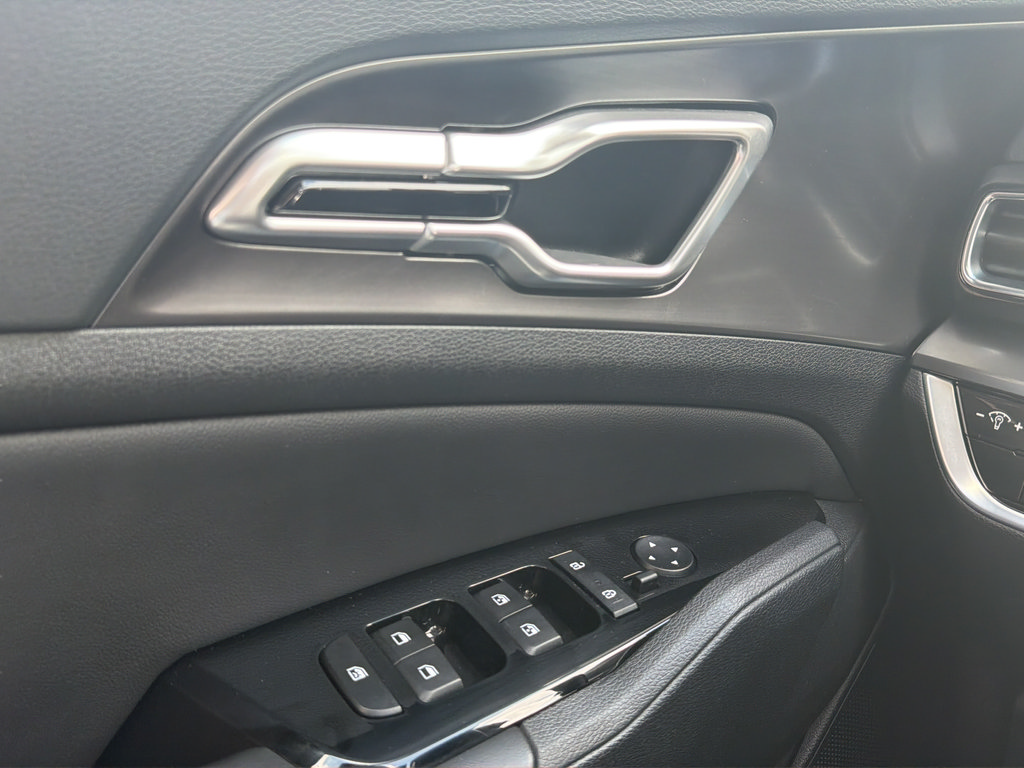 Used 2024 Kia Sportage EX FWD image 31
