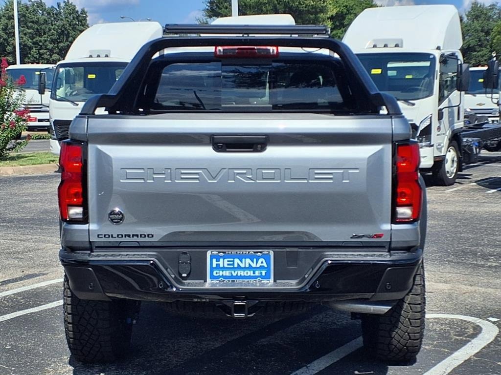 New 2025 Chevrolet Colorado ZR2 w/ Midnight Edition image 5