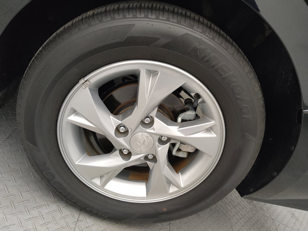 Used 2023 Hyundai Elantra SE FWD image 31