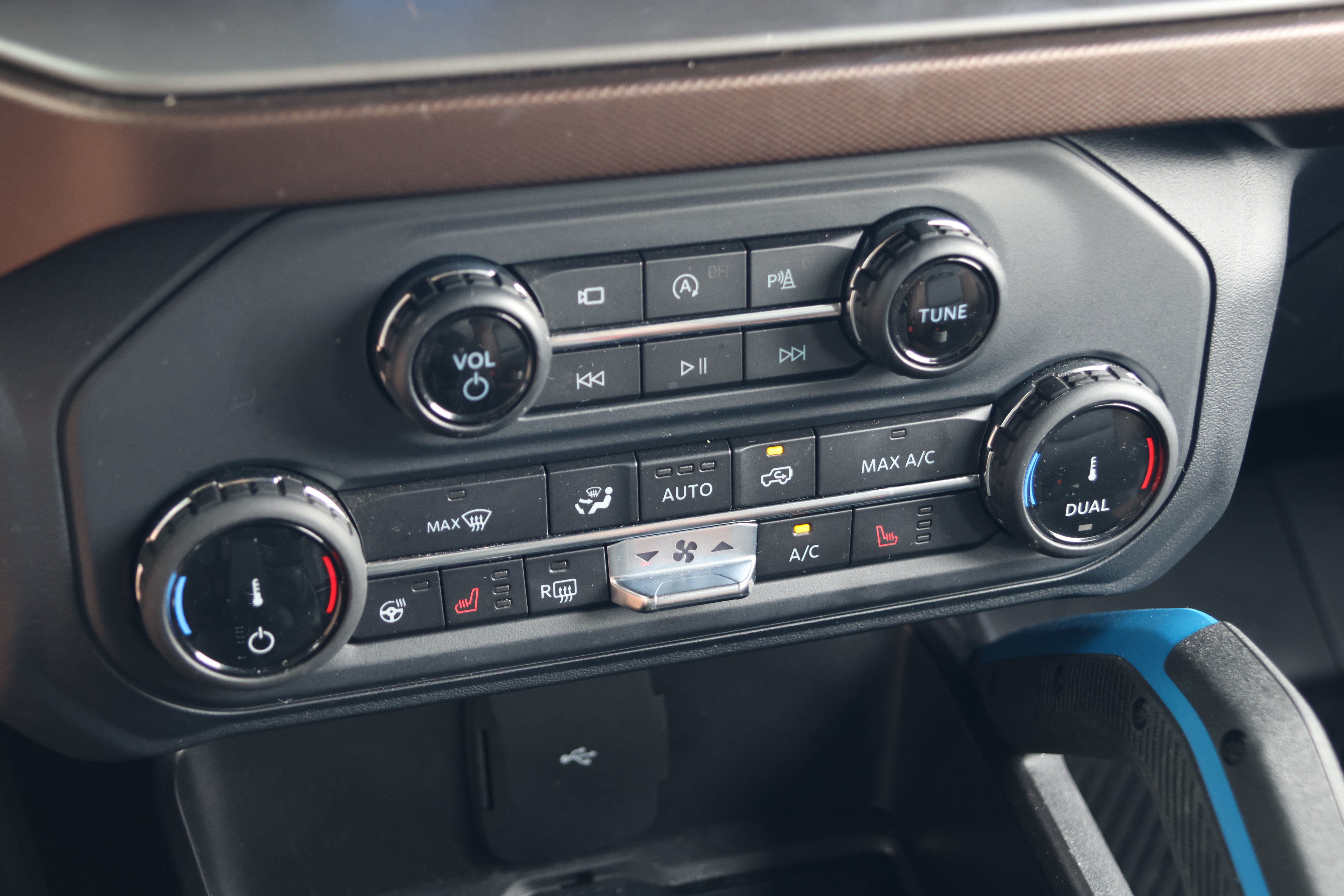 Used 2022 Ford Bronco Outer Banks w/ Sasquatch Package AWD/4WD image 25