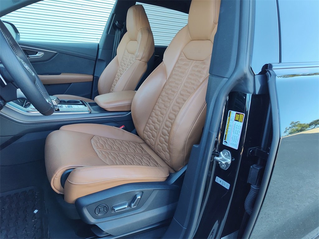 Used 2024 Audi RS Q8 w/ Black Optic Package image 23