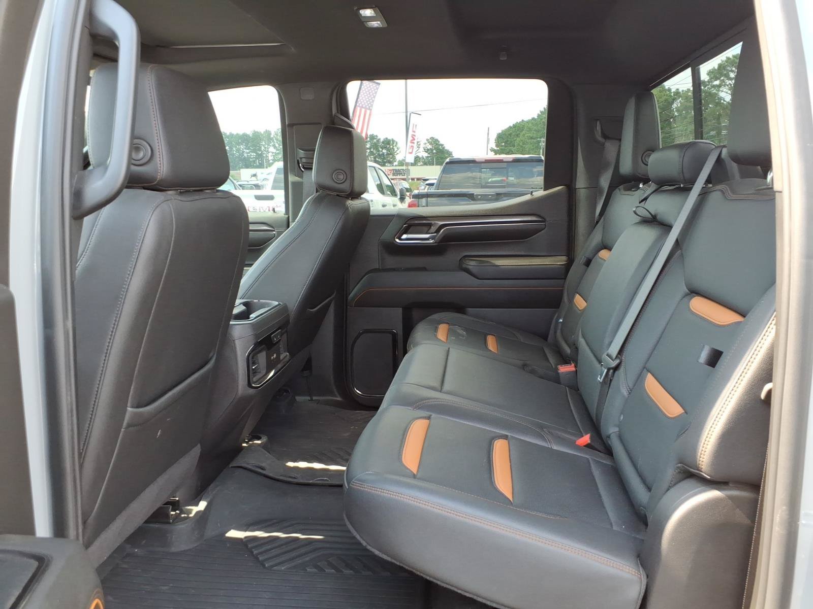 Used 2024 GMC Sierra 1500 AT4 w/ Technology Package AWD/4WD image 22