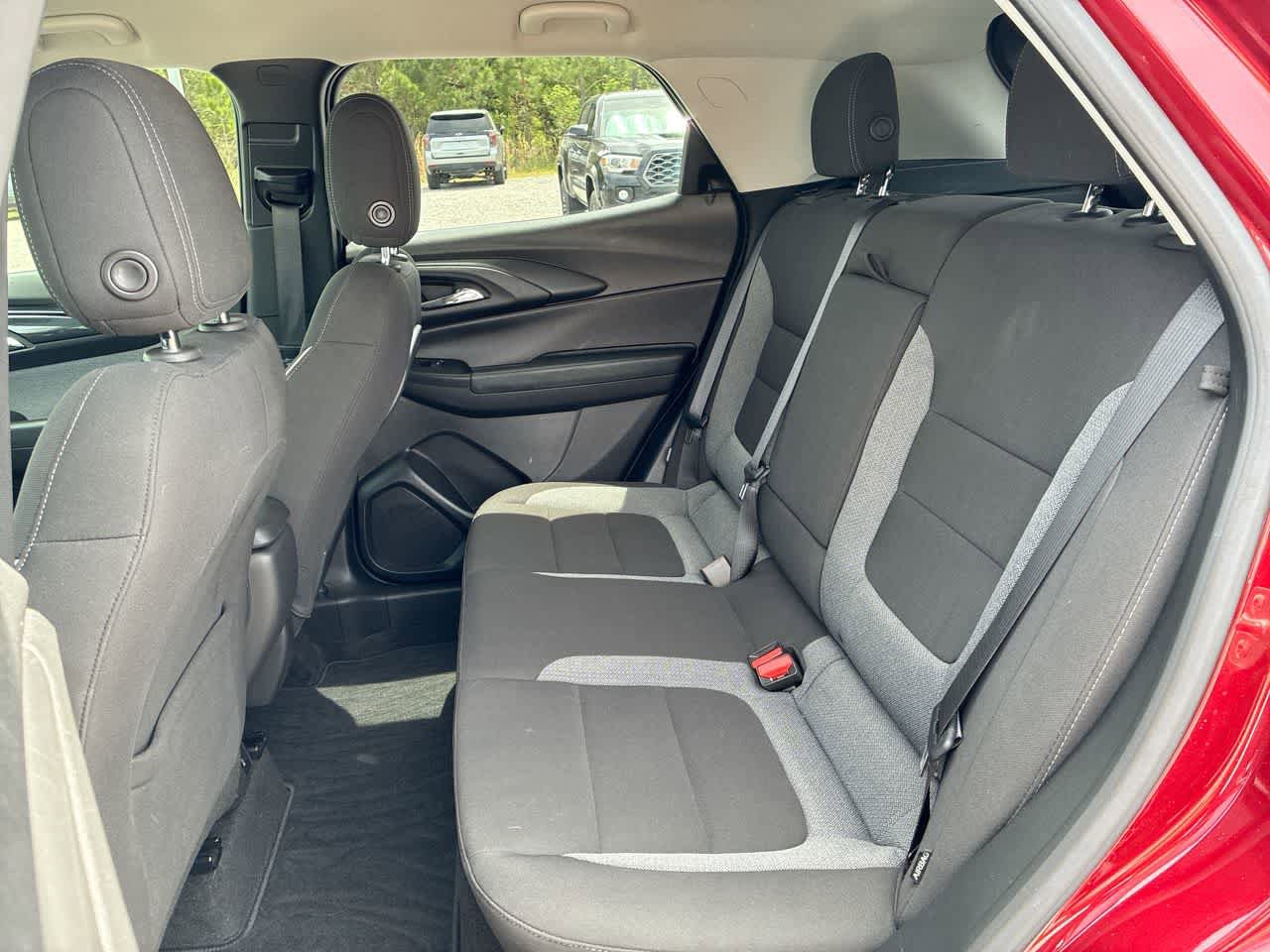 Used 2024 Chevrolet TrailBlazer LT w/ Convenience Package FWD image 23