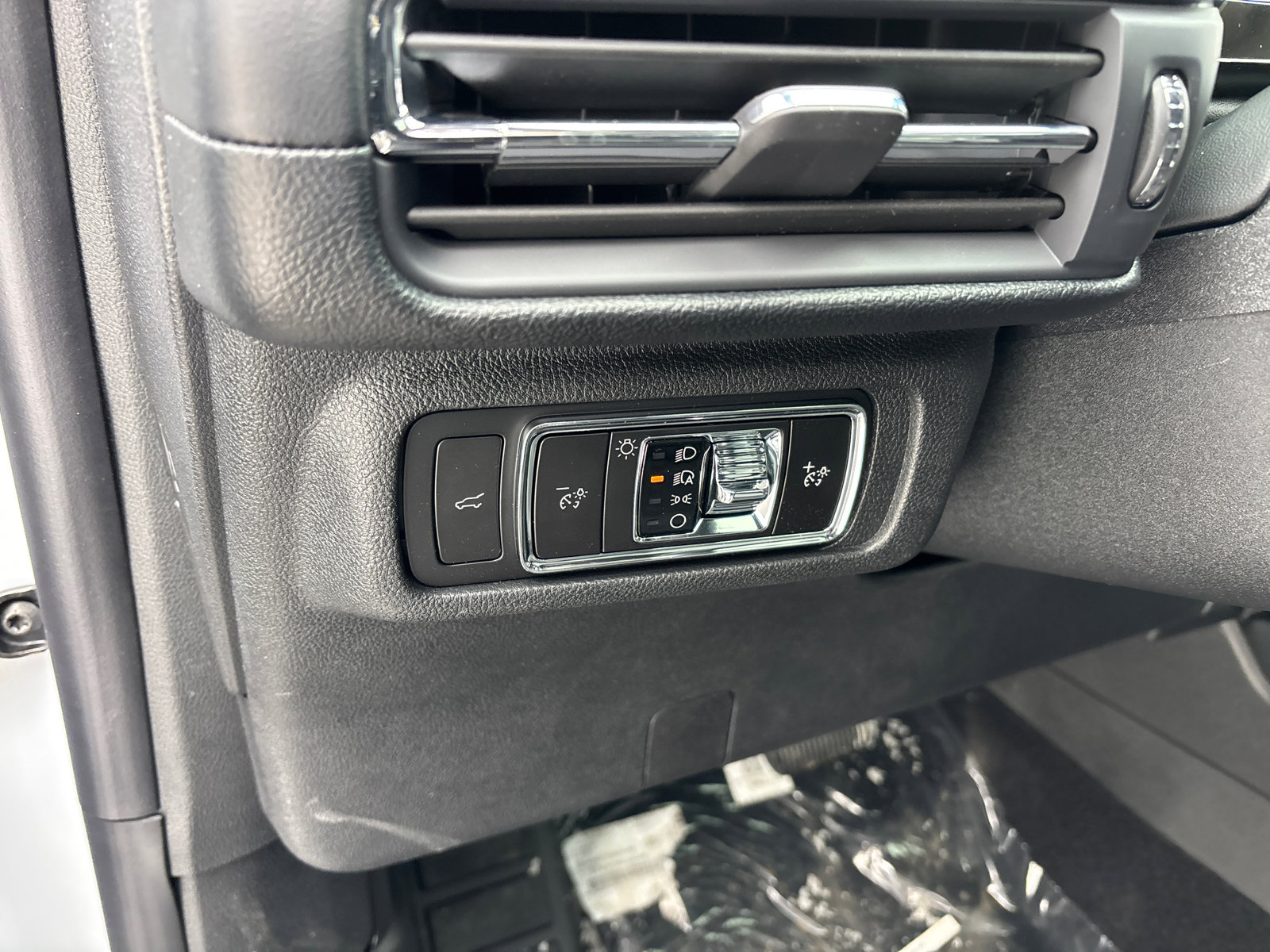 New 2026 Lincoln Corsair Premiere AWD/4WD image 14