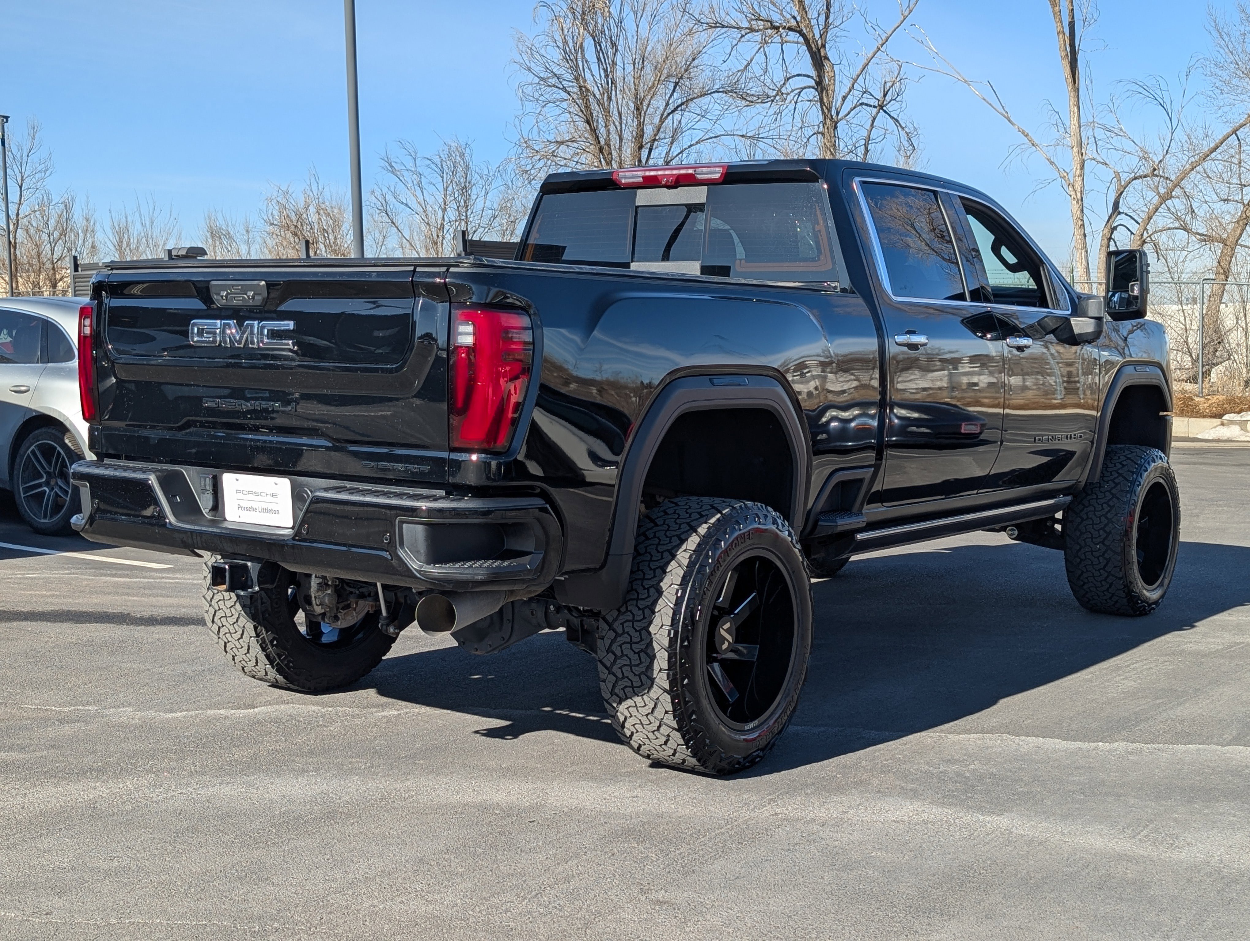 Used 2024 GMC Sierra 2500 Denali Ultimate w/ Max Trailering Package image 10