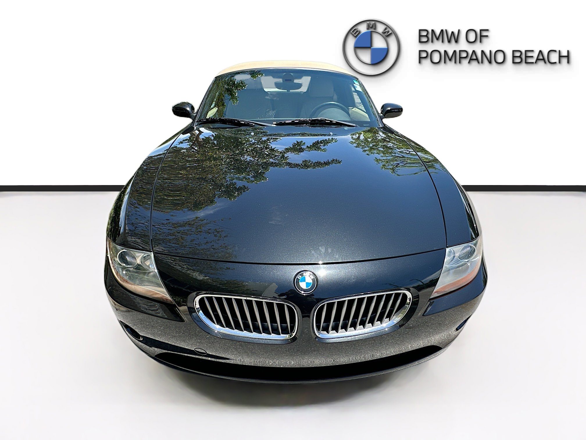 Used 2003 BMW Z4 3.0i RWD image 2