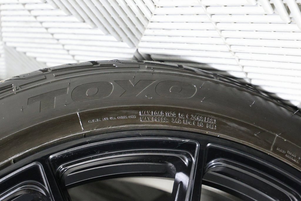 Used 2025 Cadillac Escalade V w/ LPO, ONYX Package image 48