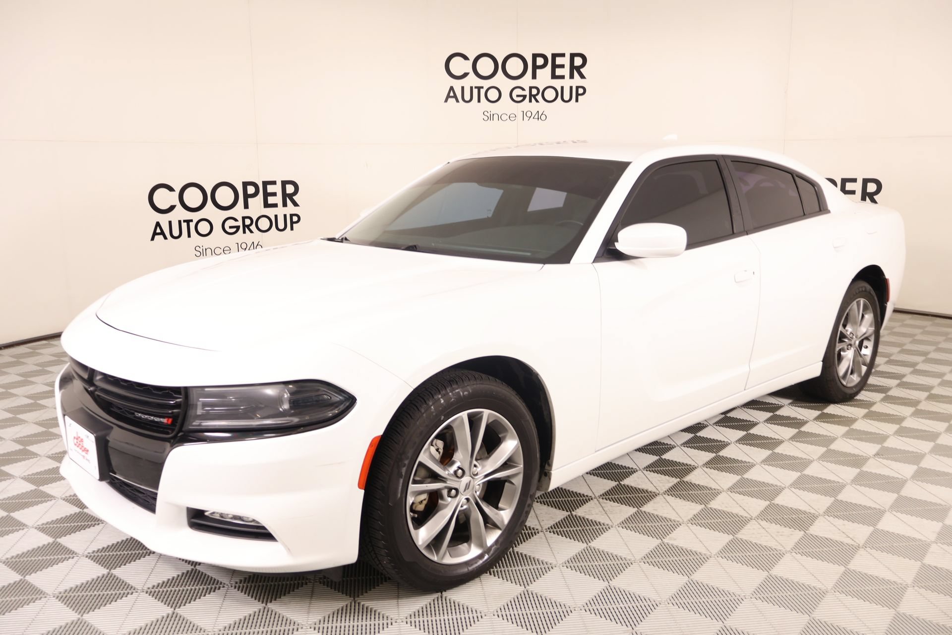 Used 2022 Dodge Charger SXT AWD/4WD image 9