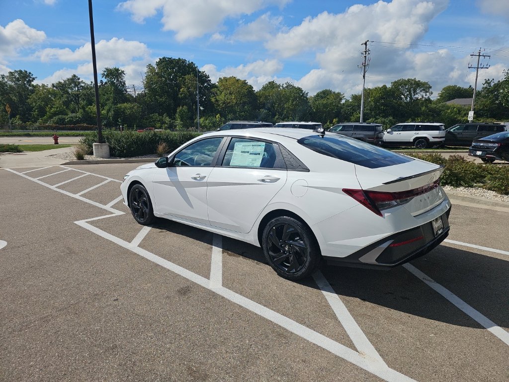 New 2026 Hyundai Elantra SEL Sport FWD image 3