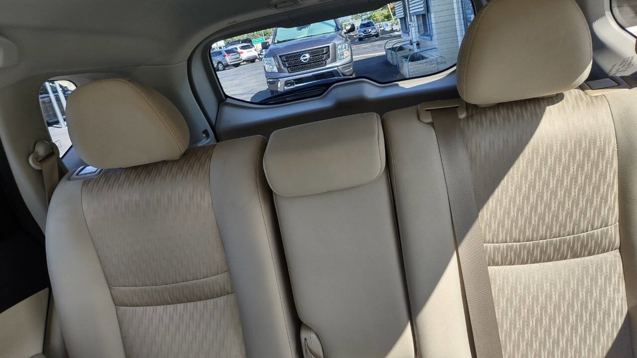 Used 2019 Nissan Rogue SV w/ Premium Package image 33