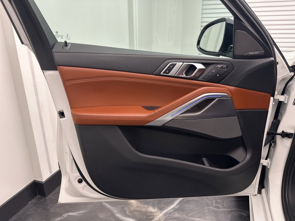 Used 2022 BMW X6 M50i w/ Executive Package image 16