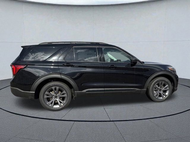 New 2026 Ford Explorer Active w/ Active Comfort Package image 3