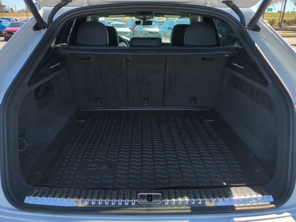 Used 2021 Audi Q8 Premium Plus w/ Premium Plus Package image 12