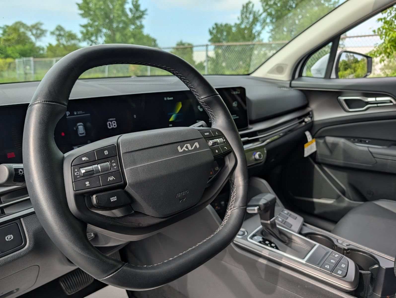 Used 2026 Kia Sportage EX FWD image 23