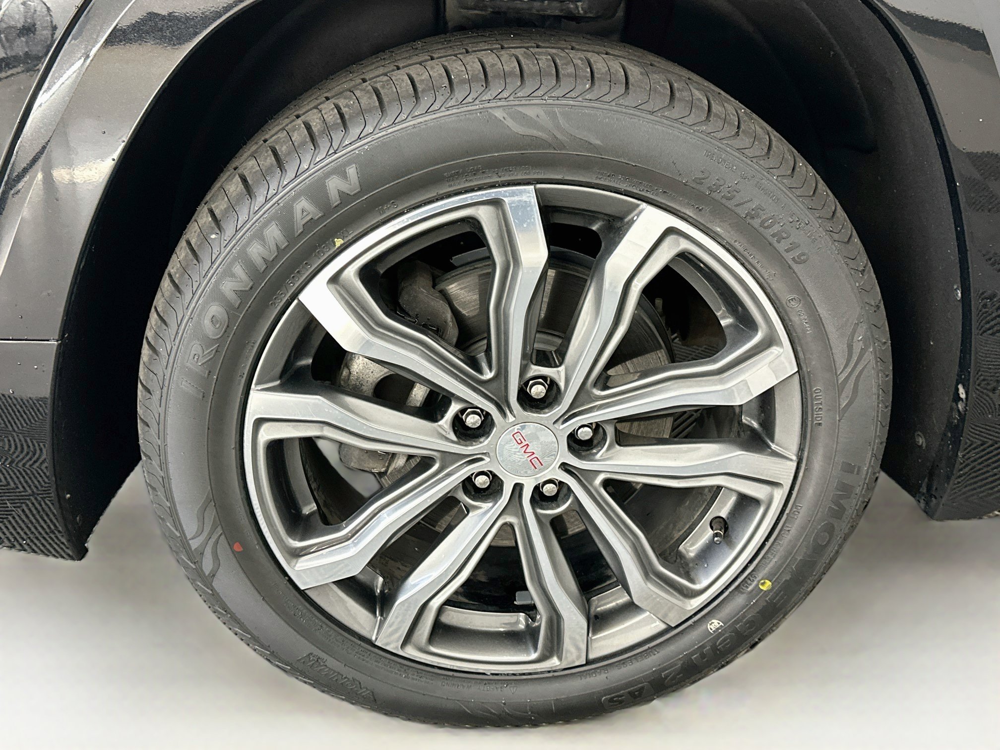 Used 2018 GMC Terrain Denali w/ Advanced Safety Package AWD/4WD image 11