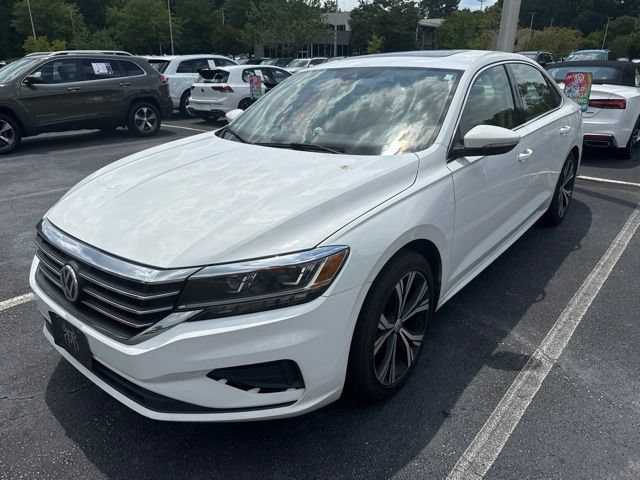 Used 2021 Volkswagen Passat 2.0T SE FWD image 12