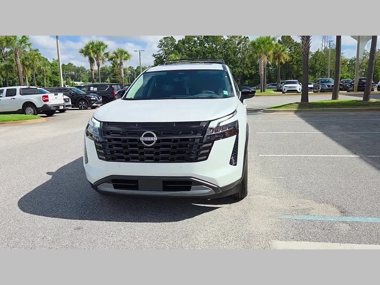 New 2026 Nissan Pathfinder Platinum FWD image 22