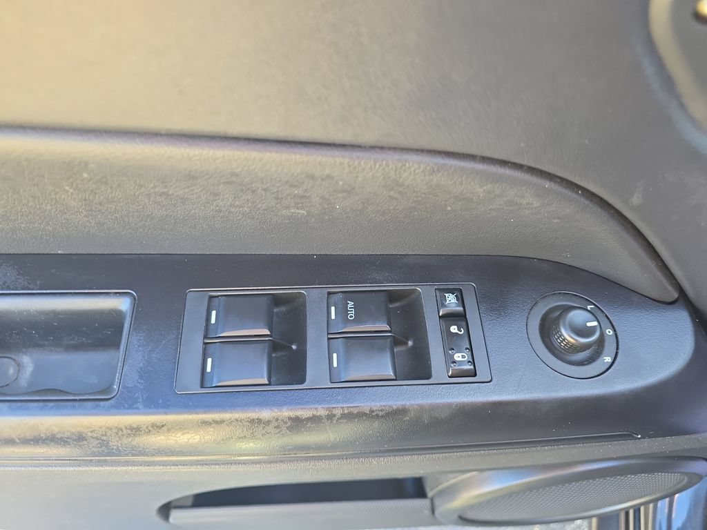 Used 2016 Jeep Patriot High Altitude FWD image 19