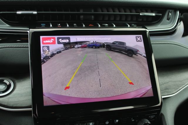 Used 2023 Jeep Grand Cherokee 30th Anniversary AWD/4WD image 22